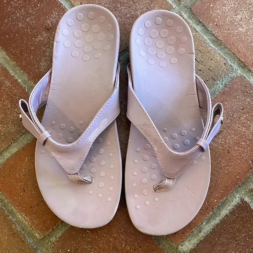 Vionic lilacs Carolyn Flip Flop Sandal 6